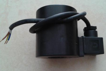 電磁線圈的電感主要起到什么作用？